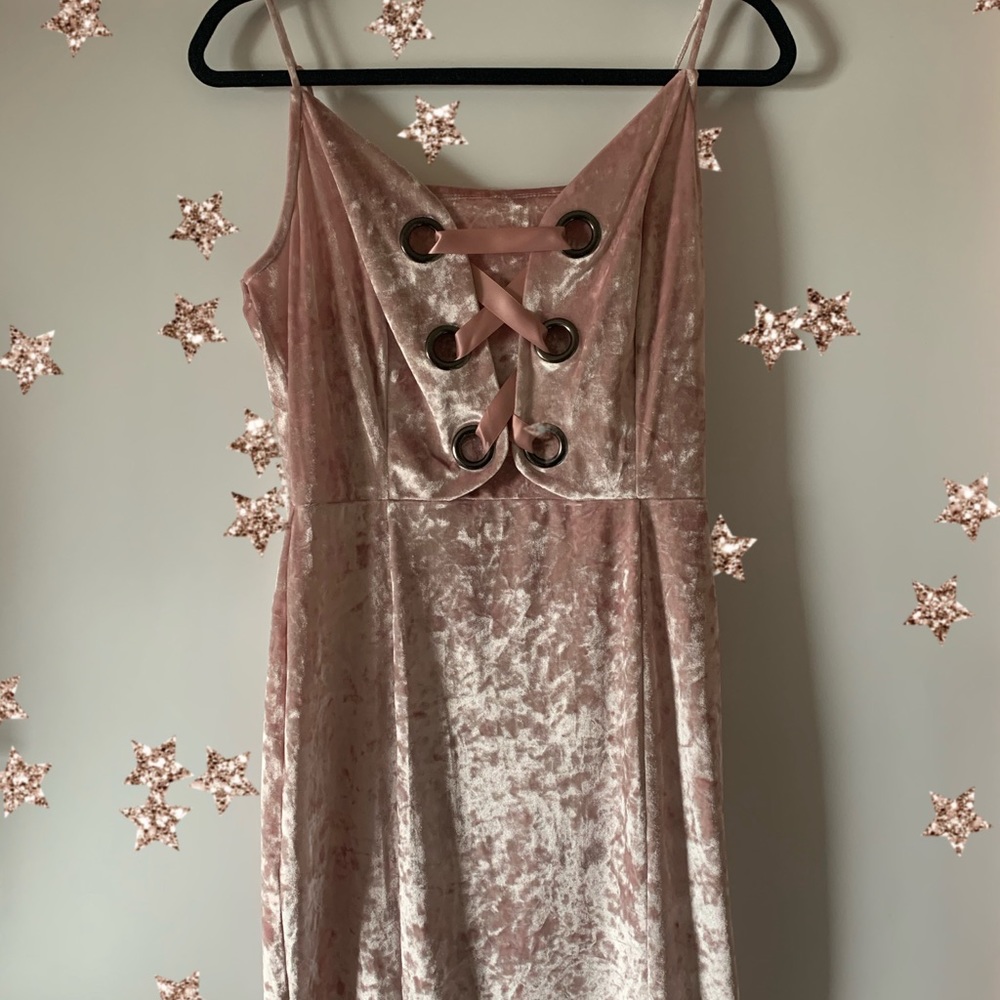 Velvet Spaghetti Strap Dress !! 🎀